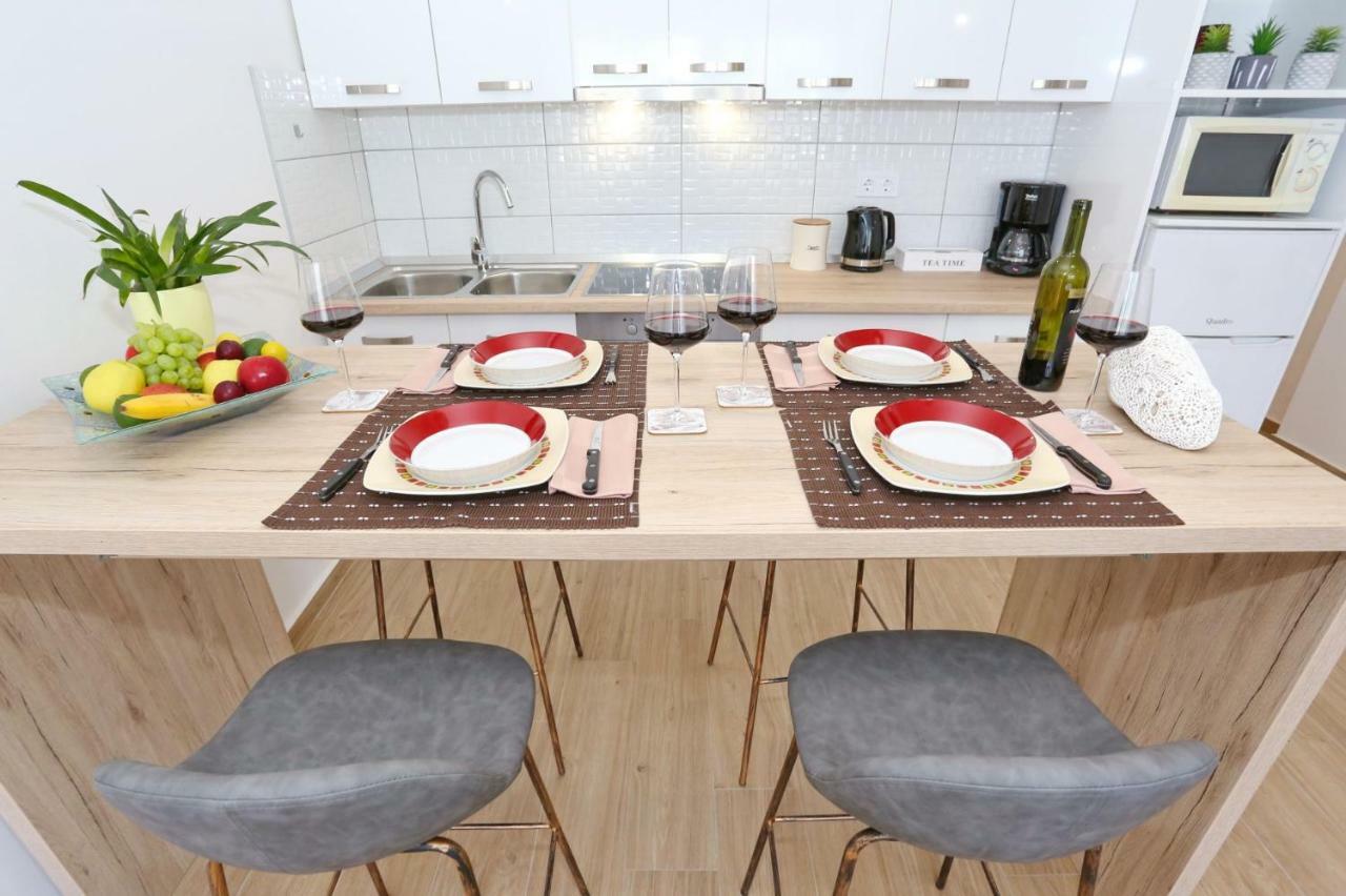 Two New Apartments By The Town Center Zadar Buitenkant foto