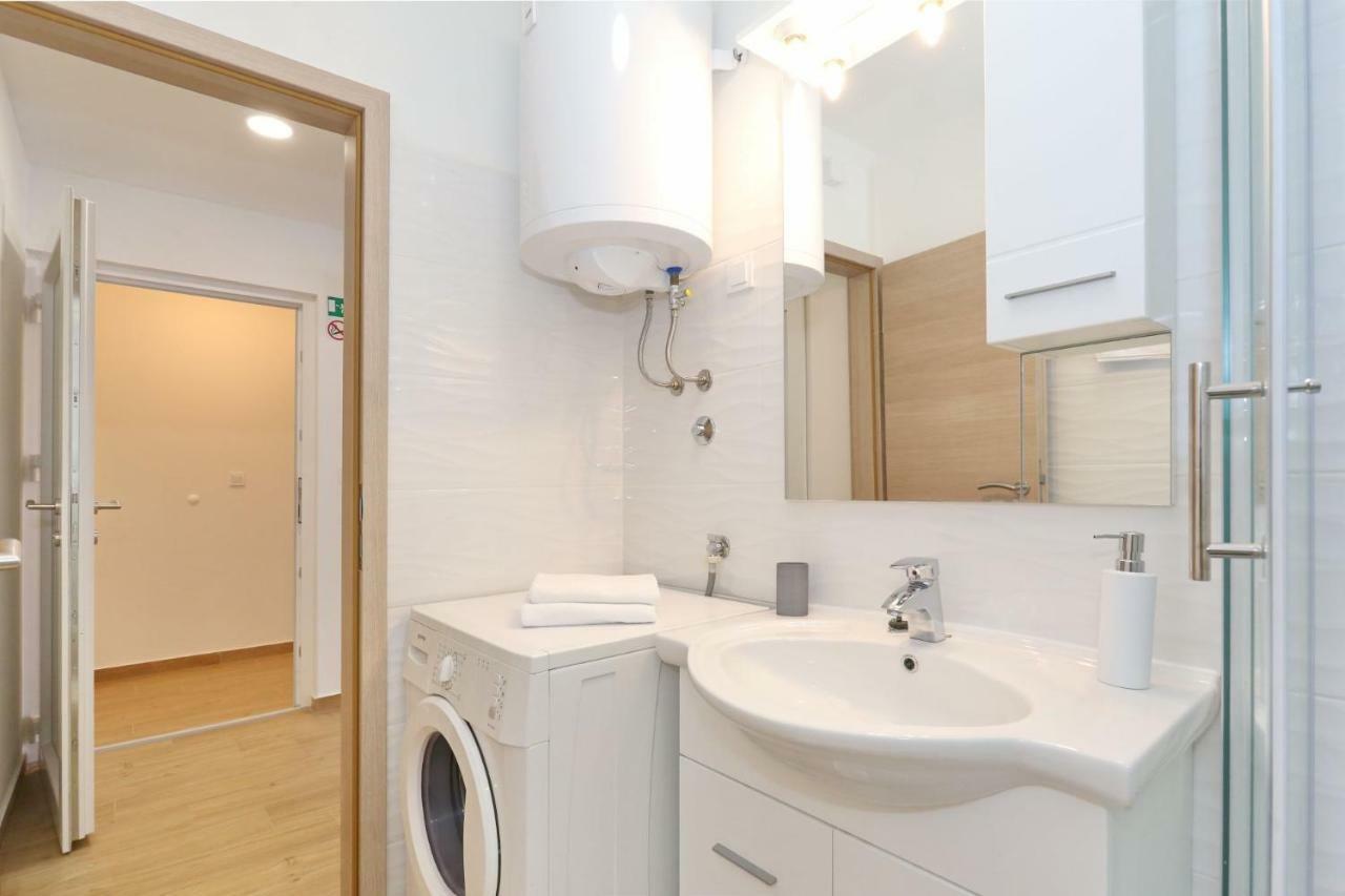 Two New Apartments By The Town Center Zadar Buitenkant foto